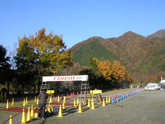 ゴール付近も準備中