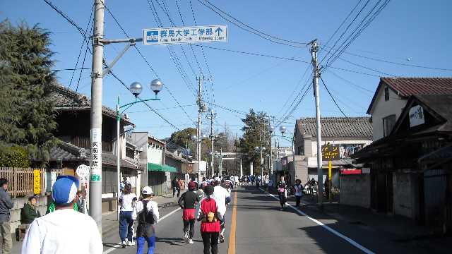 天神町の鳥居前