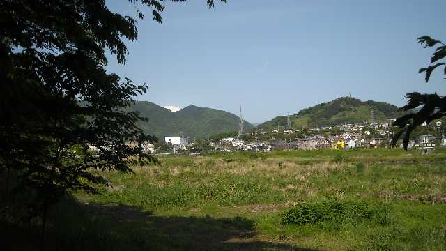 富士山が頭だけ見えます